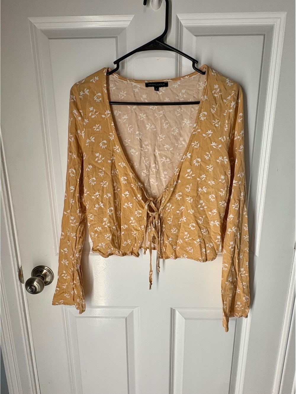 Boho Retro 70s Western Feminine Hippie Floral Cropped Front Tie Long Sleeve